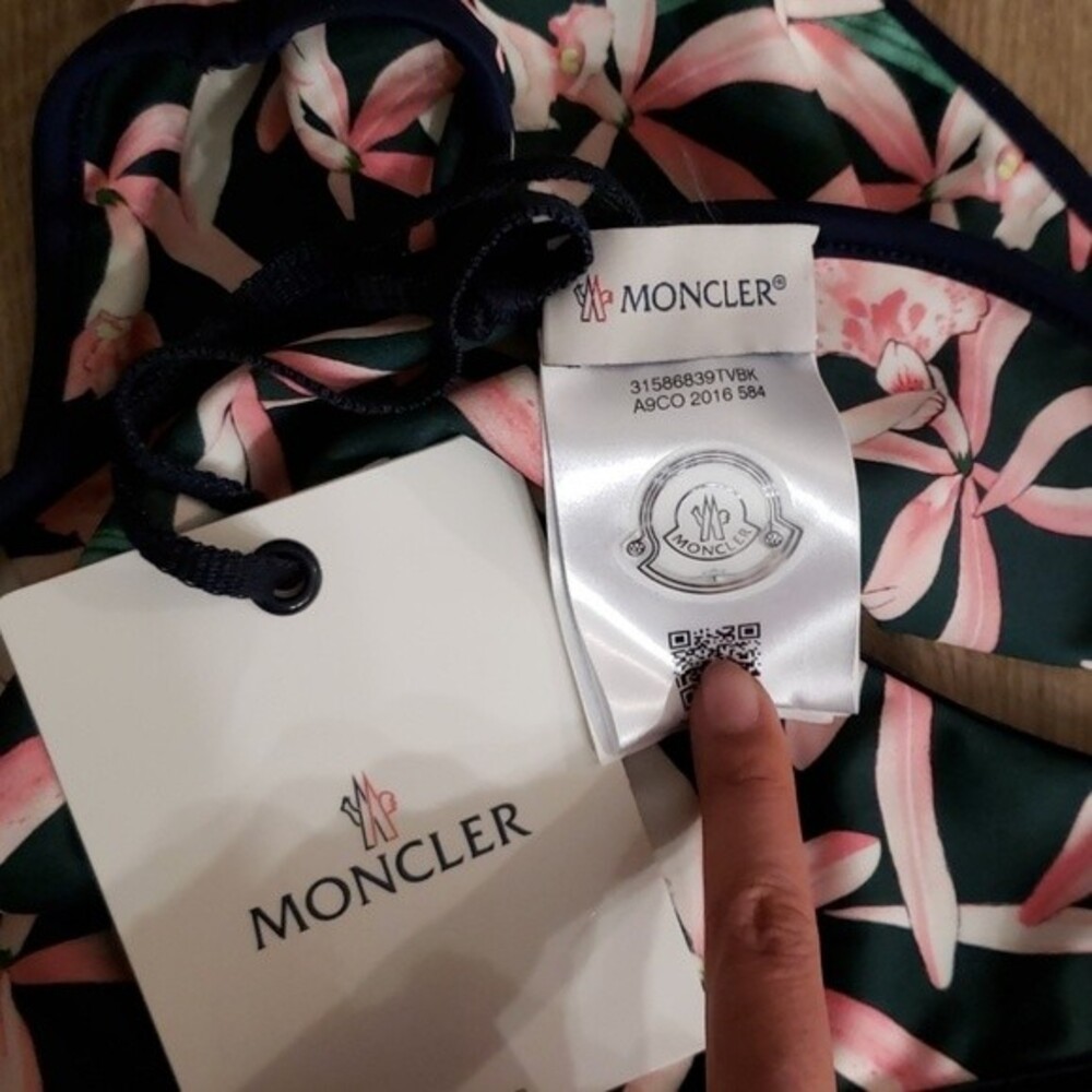 MONCLER Green Pink Floral Bikini Set Size Medium New Feminine Edgy Summer Luxury - Picture 7 of 7
